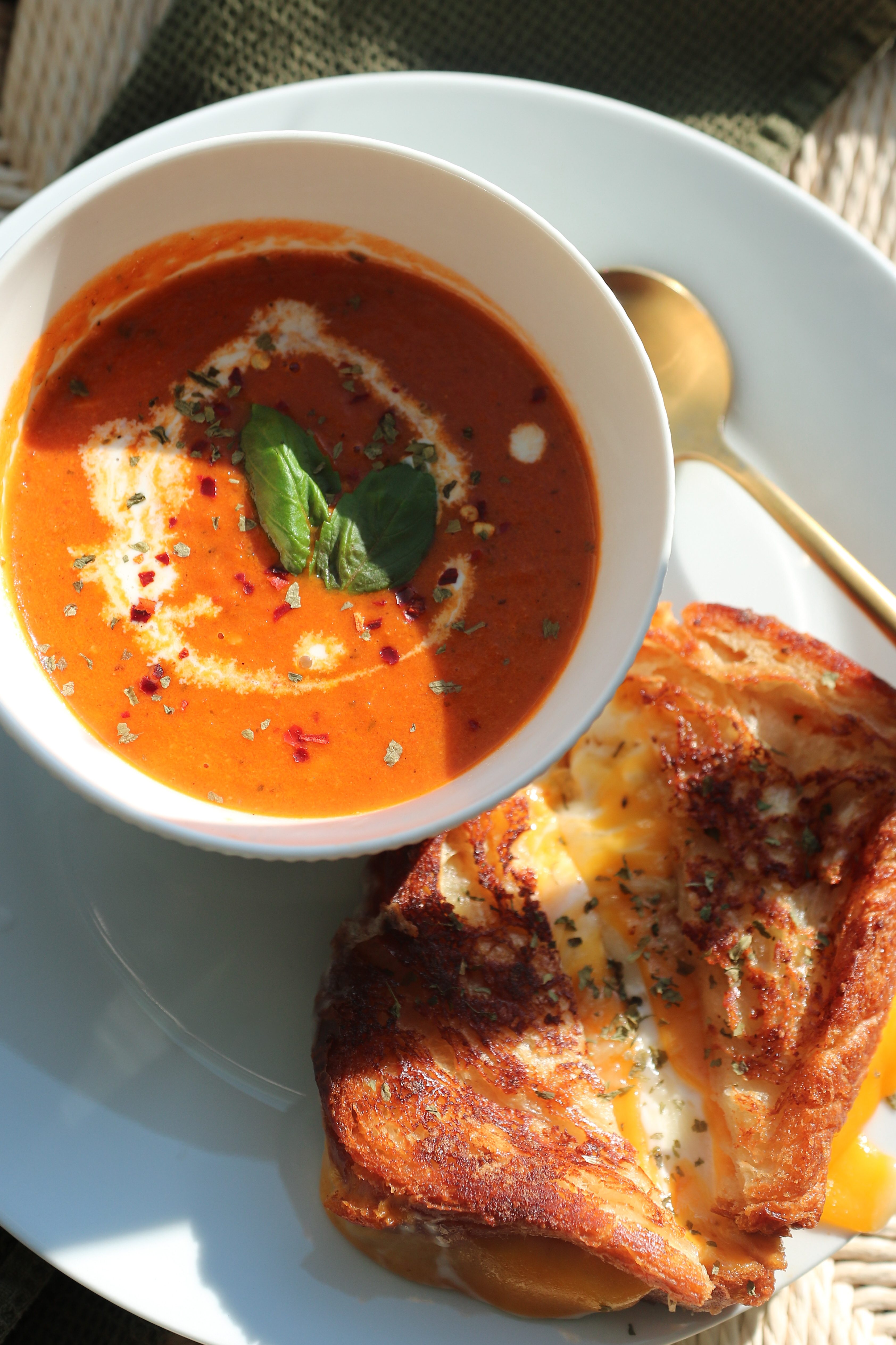 How To Make The BEST Roasted Tomato Soup