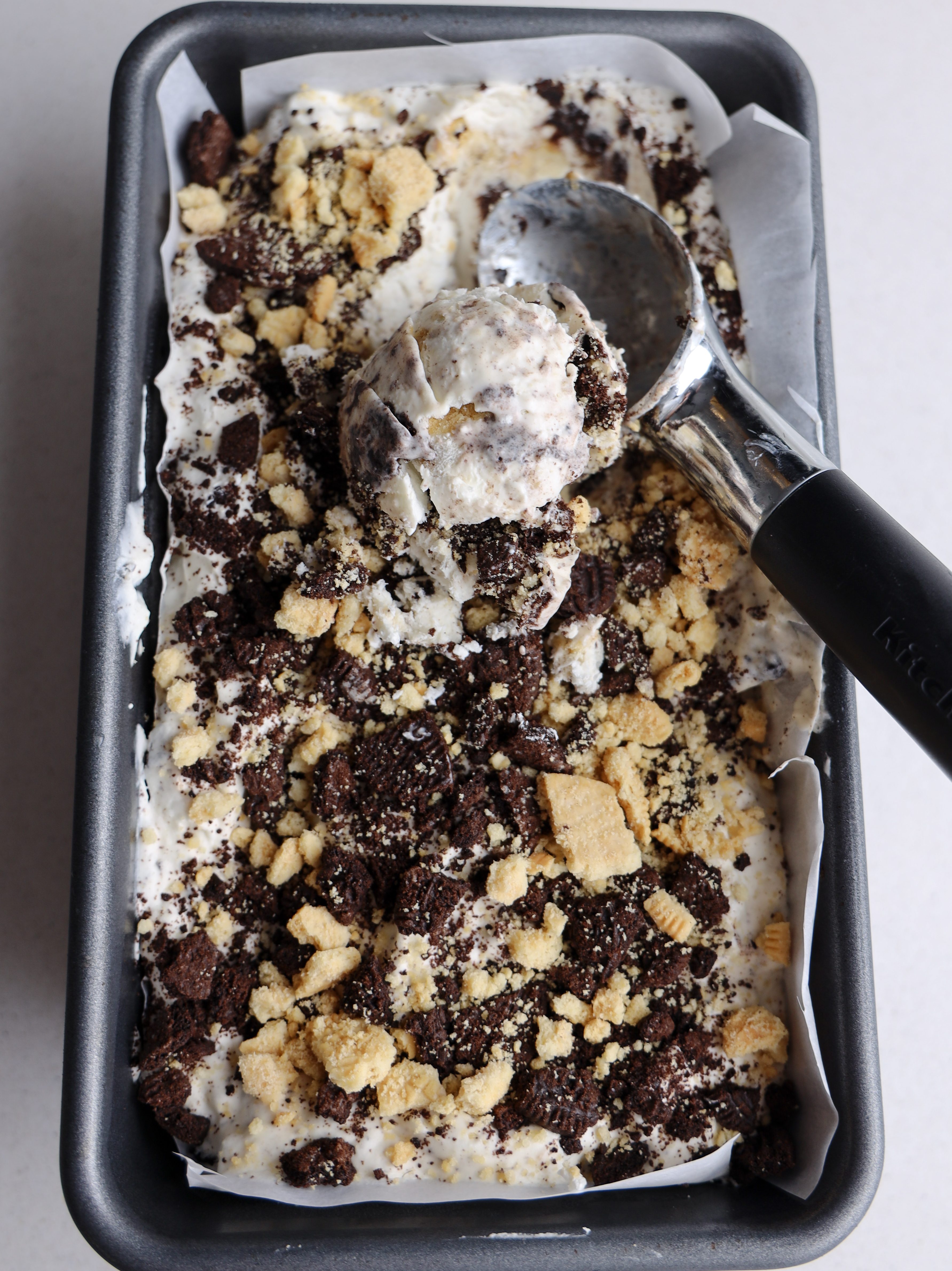 No-Churn Double Cookies and Cream Ice Cream