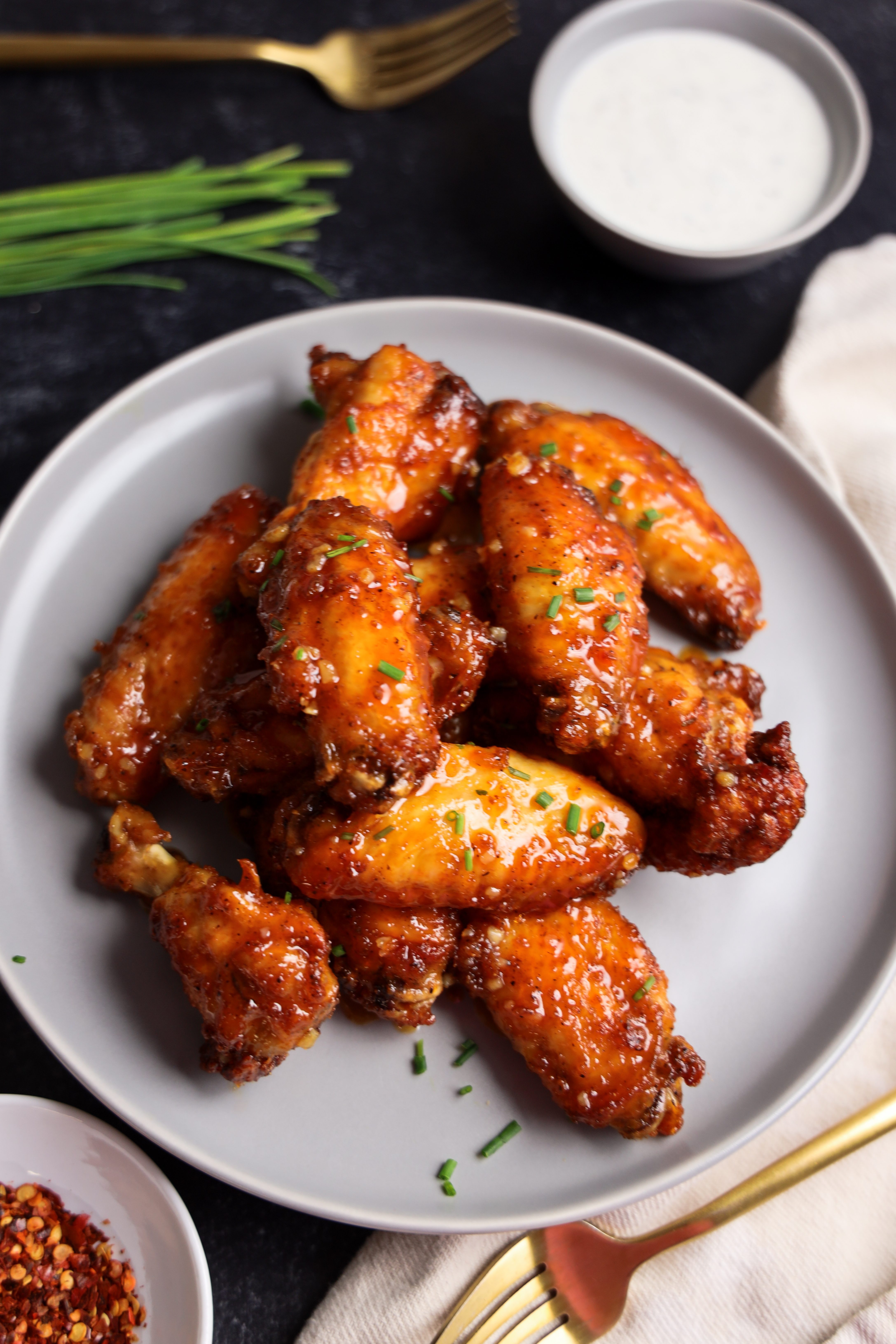 Crispy Air Fried Honey Sriracha Wings