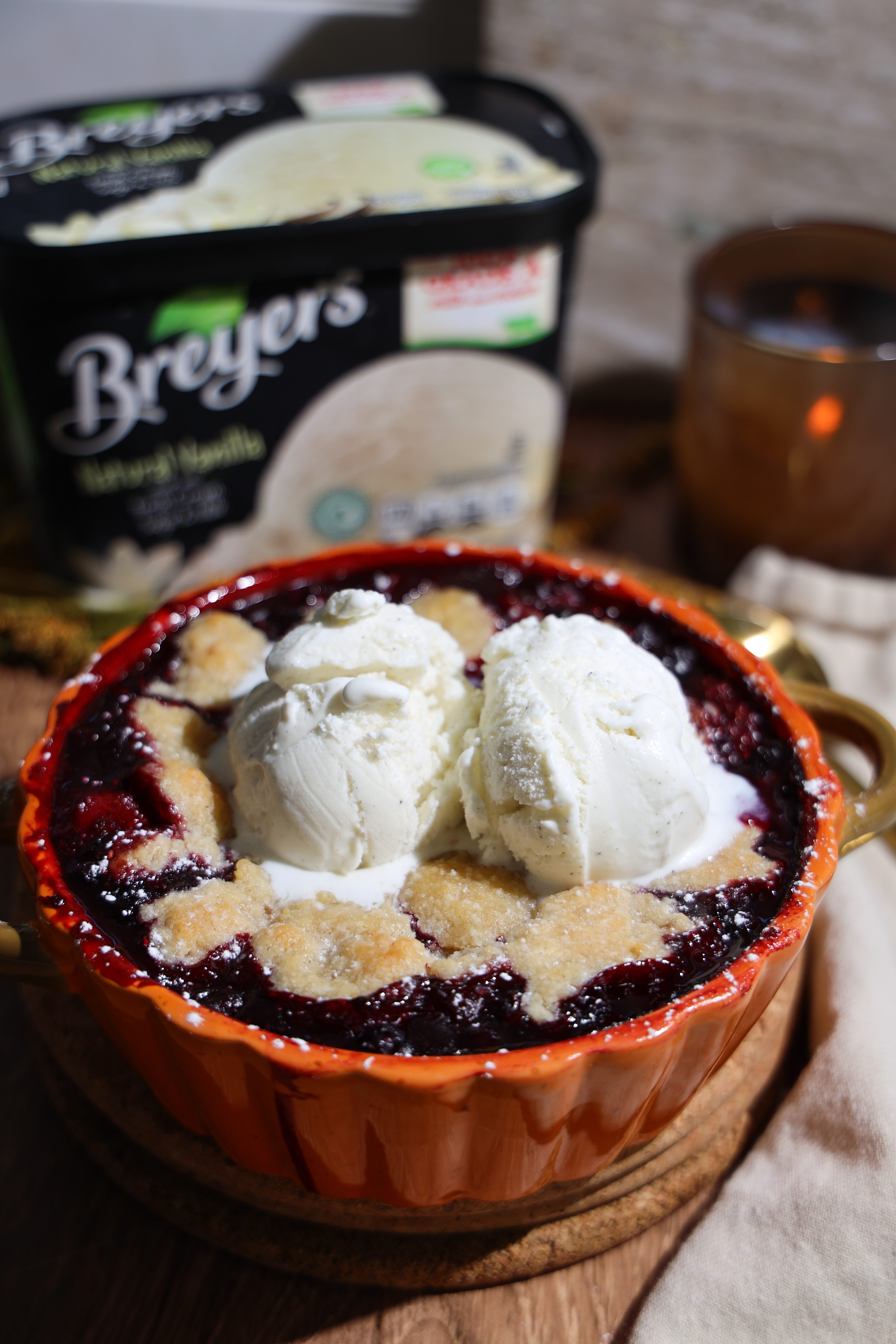 Easy Holiday Berry Cobbler Dessert