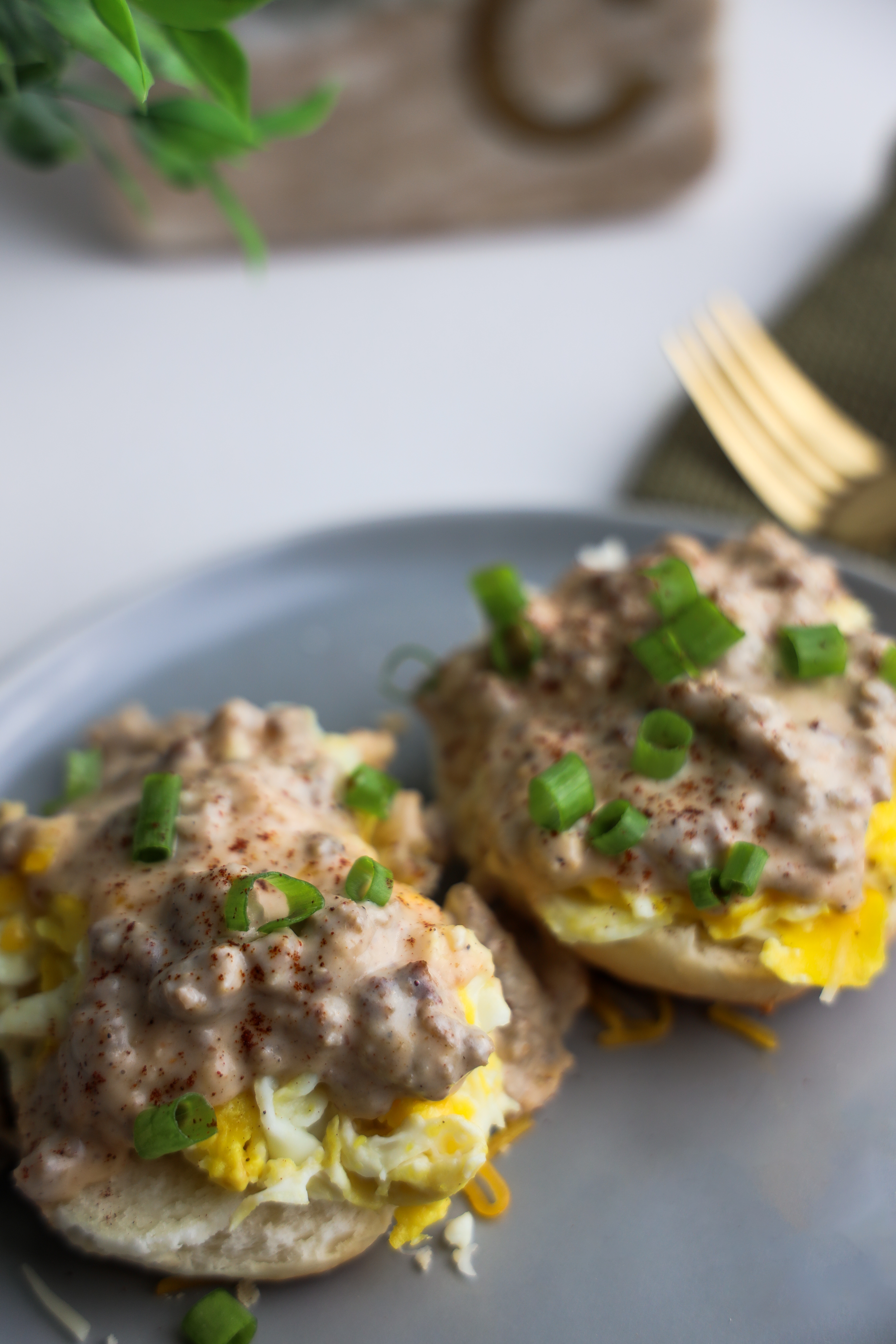 Country-Style Buttermilk Biscuits and Gravy