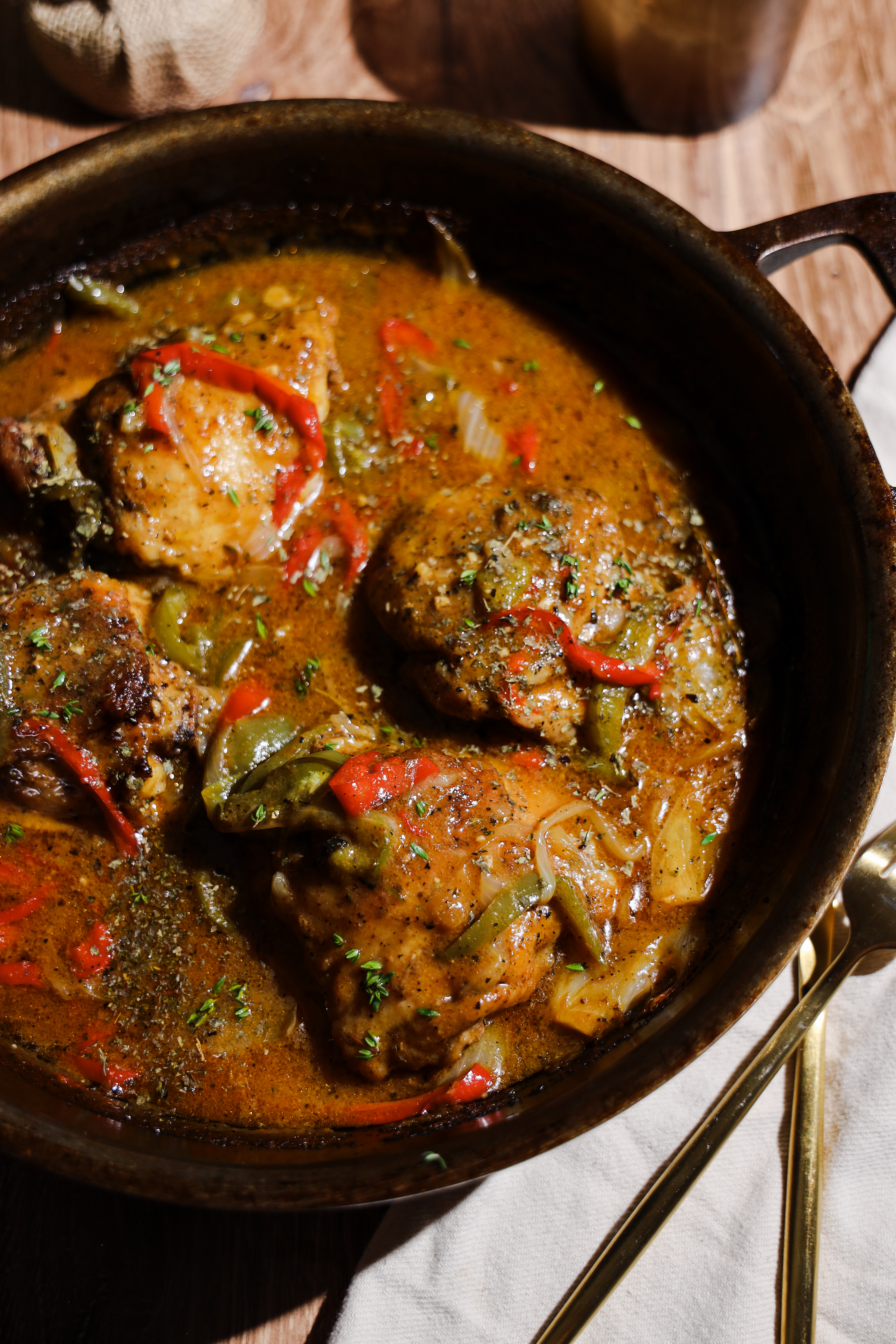 Easy Smothered Chicken Thighs Recipe